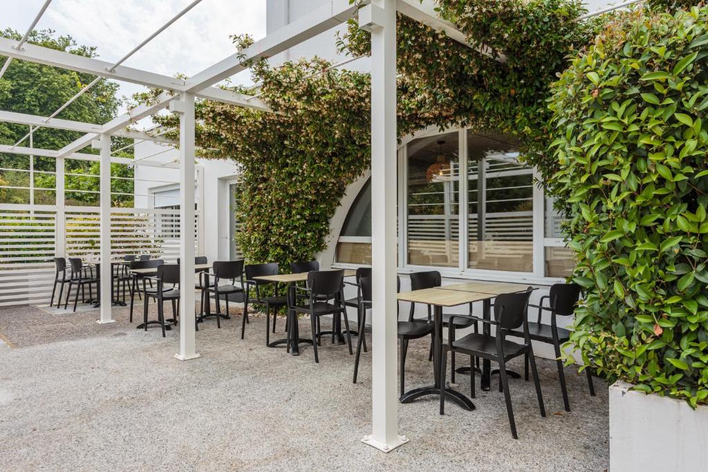 Restaurace v ubytování Kyriad Anglet - Biarritz