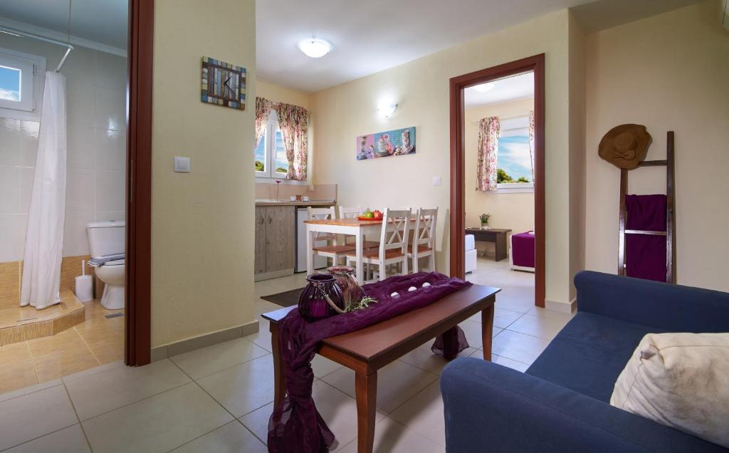 Kuchyň nebo kuchyňský kout v ubytování Caretta Village