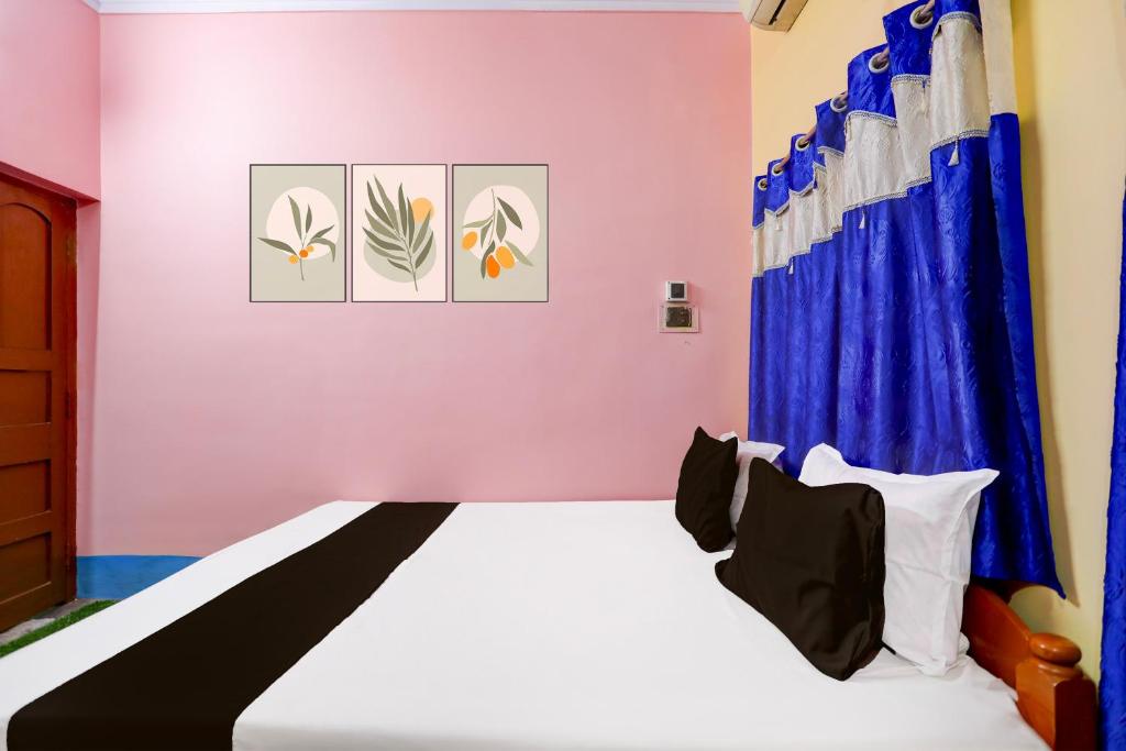 Postel nebo postele na pokoji v ubytování Super Hotel O A.R. Lodge