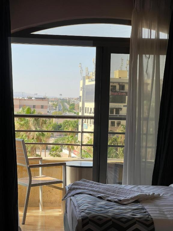 Single Room with Mountain View
