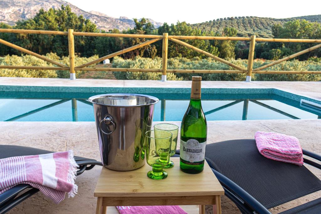 LA CASA DE LA HUERTA Stylish family cottage in Malaga countryside - Haus Mit Vier Schlafzimmern