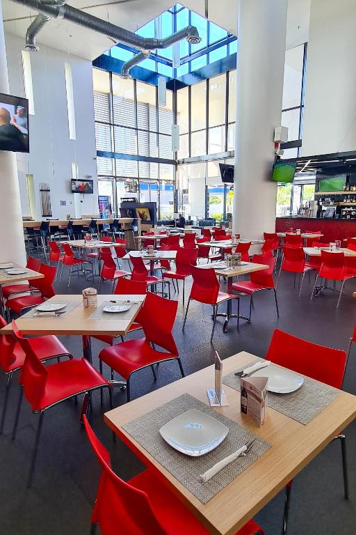 Restaurace v ubytování Ramada Encore by Wyndham Queretaro