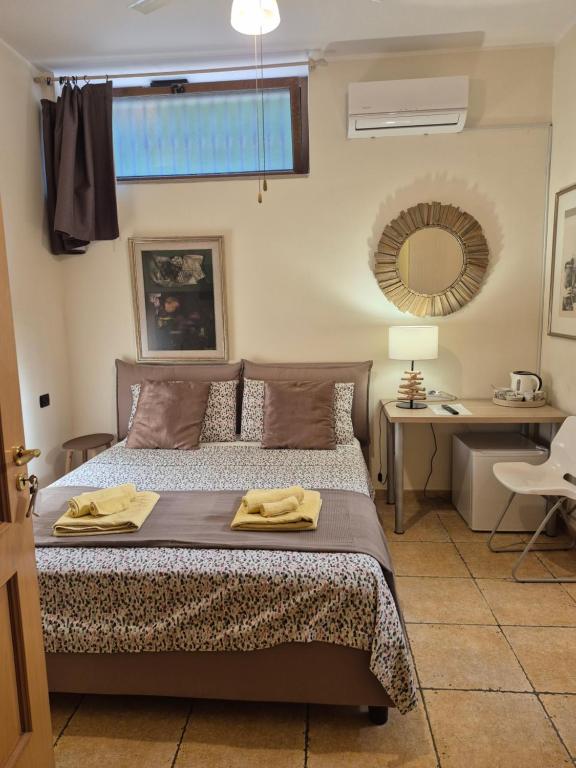 The Orange Groove - 12