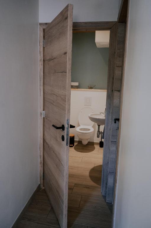 Koupelna v ubytování Gîte champêtre Al Wèrihè