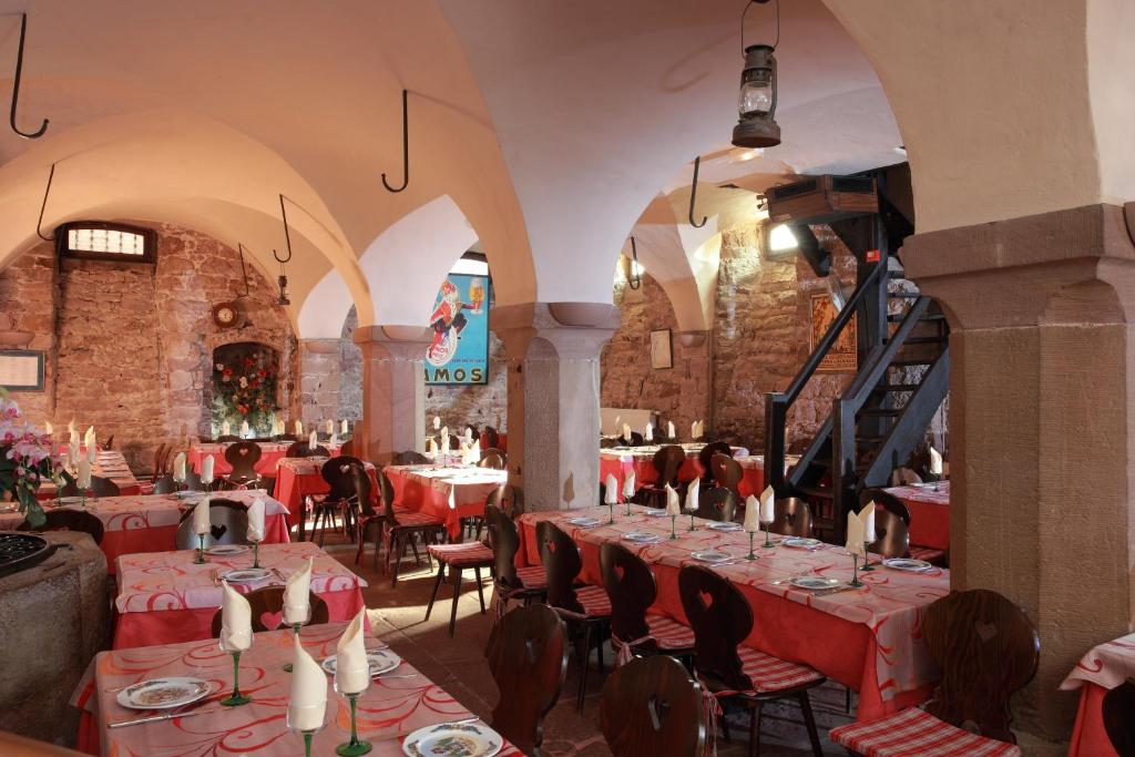 Nápoje v ubytování Hotel Restaurant Père Benoît