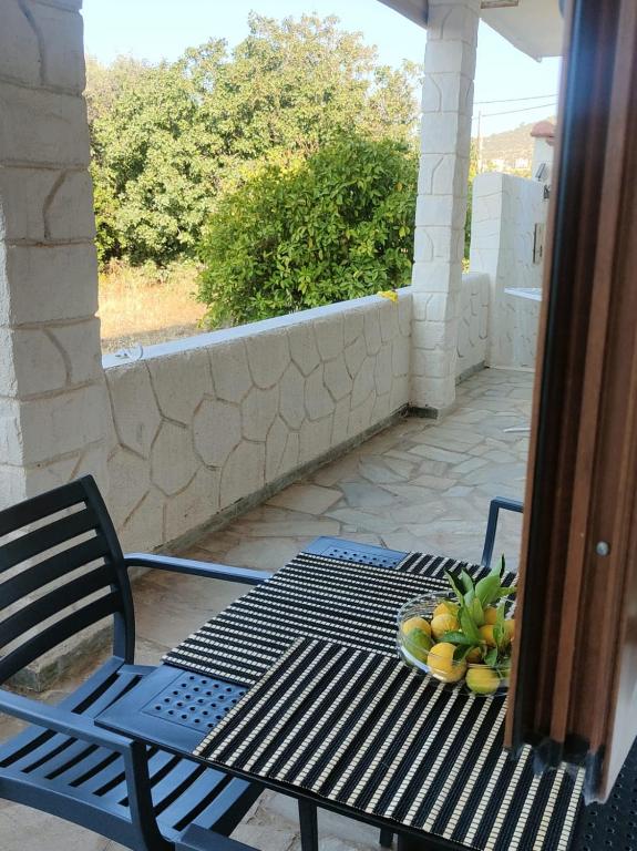 Stone house 2-slow life