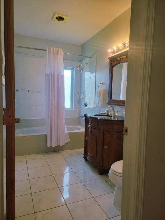 La Tourelle Inn & Spa - Deluxe King Studio