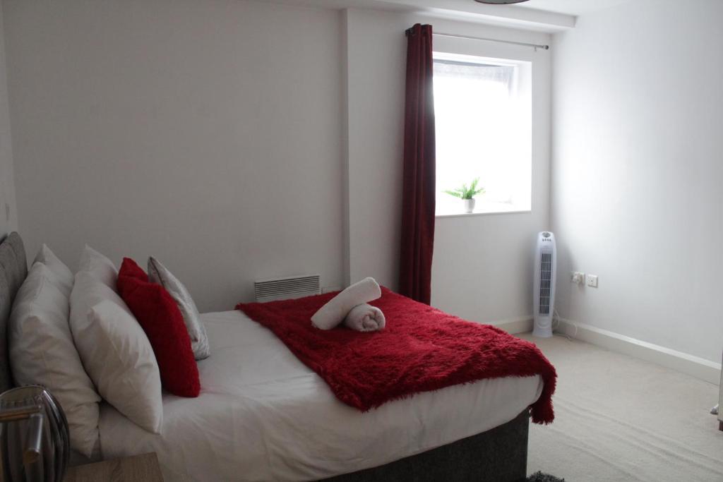 Postel nebo postele na pokoji v ubytování 2 bedroom luxury Bristol City Centre apartment