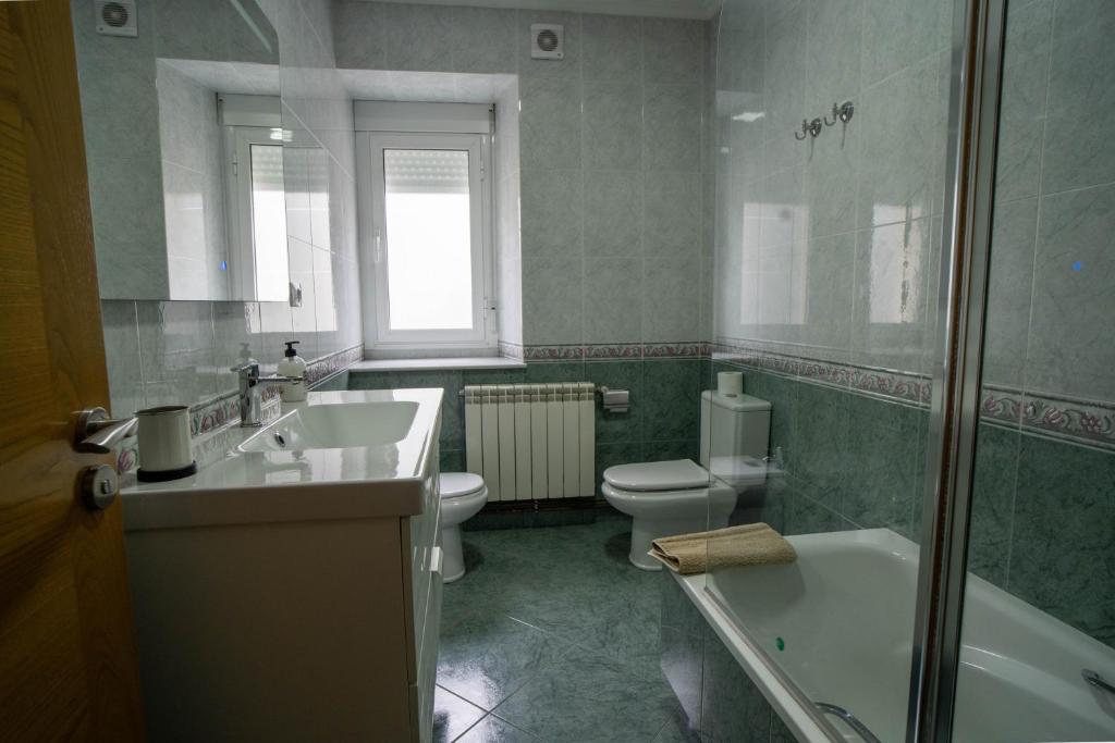 Kúpeľňa v ubytovaní Apartamento Sarmiento- Casco histórico Mondoñedo