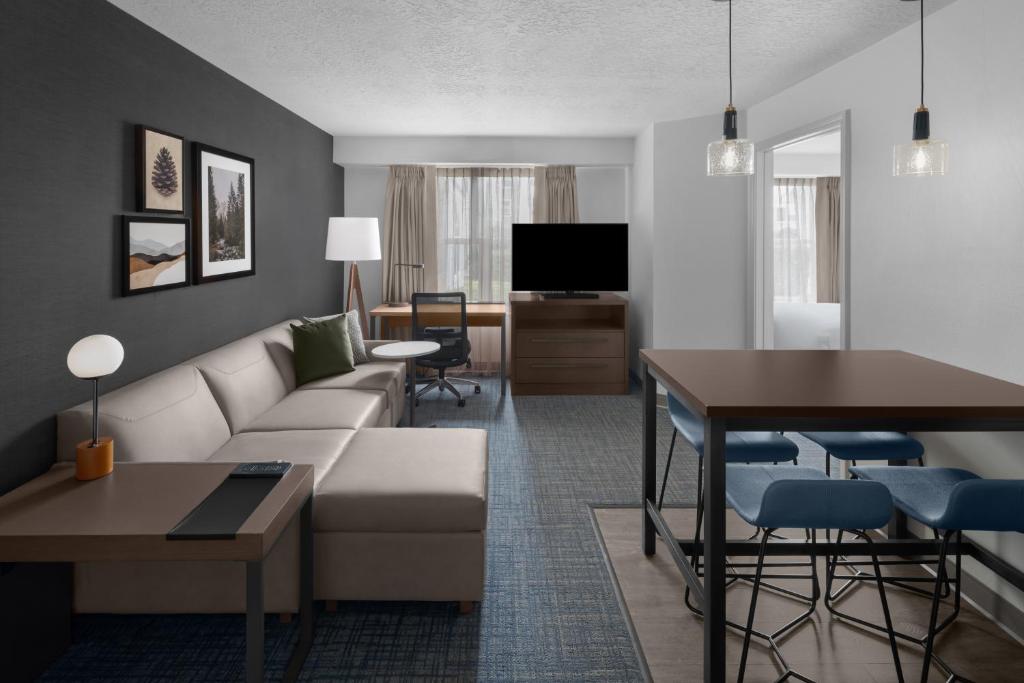 Residence Inn Salt Lake City Cottonwood - Suite Met 1 Slaapkamer, 2 Kamers En Slaapbank