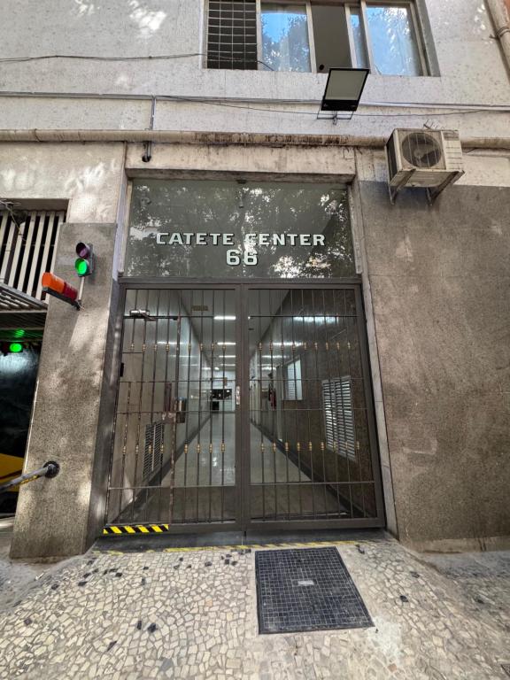 A fachada ou entrada em Home Rio