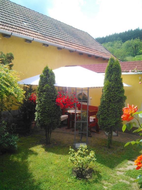 Zahrada ubytování Forrás Fogadó