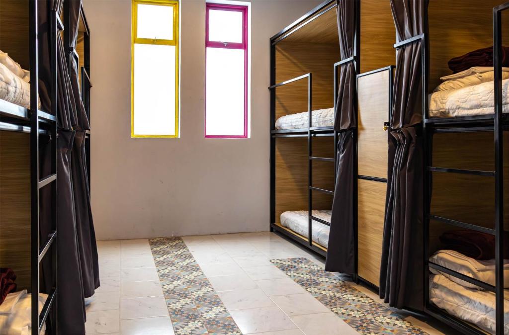 Hostal CASA MX bellas artes - 女性宿舍间的单人床位