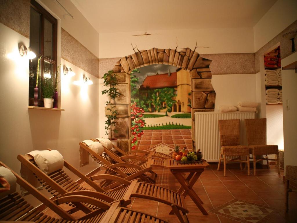 Posezení v ubytování Worners Schloss Weingut & Wellness-Hotel