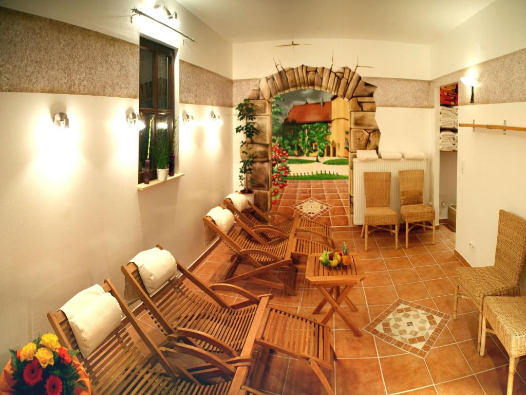 Posezení v ubytování Worners Schloss Weingut & Wellness-Hotel