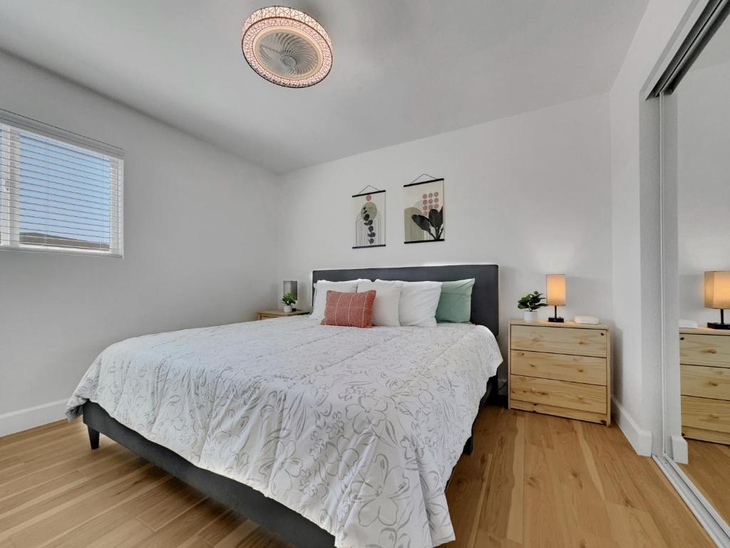 Uma cama ou camas num quarto em Boulder Apache Junction