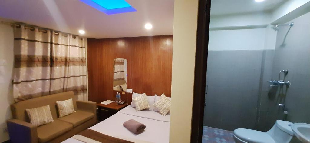 Koupelna v ubytování Hotel Shree Tara