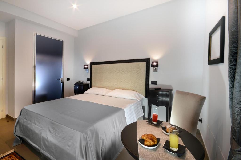 Barbarella Suite - Standard Double Room