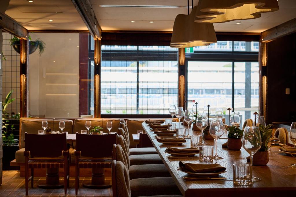 1 Hotel Melbourne photo