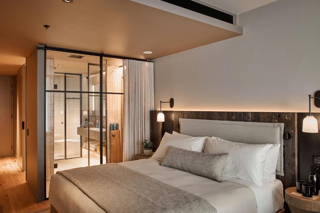 1 Hotel Melbourne photo