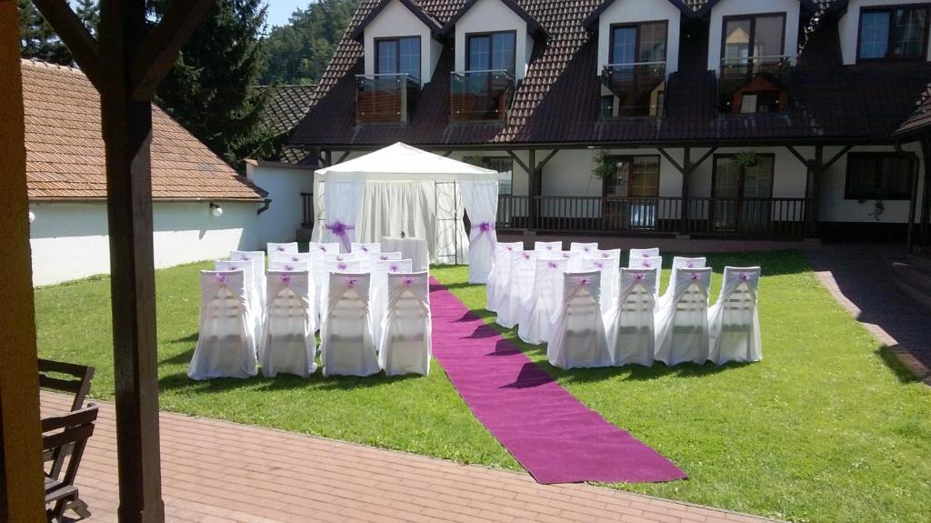 Zahrada ubytování Hotel u Crlíků