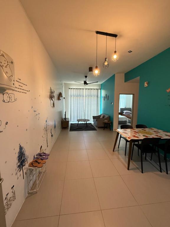 Η κουζίνα ή μικρή κουζίνα στο AYAAN Tulip Golden Hills Home Near Night Market Free Parking