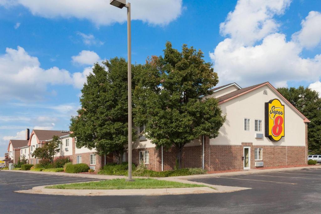 Το κτήριο όπου στεγάζεται  το ξενοδοχείο