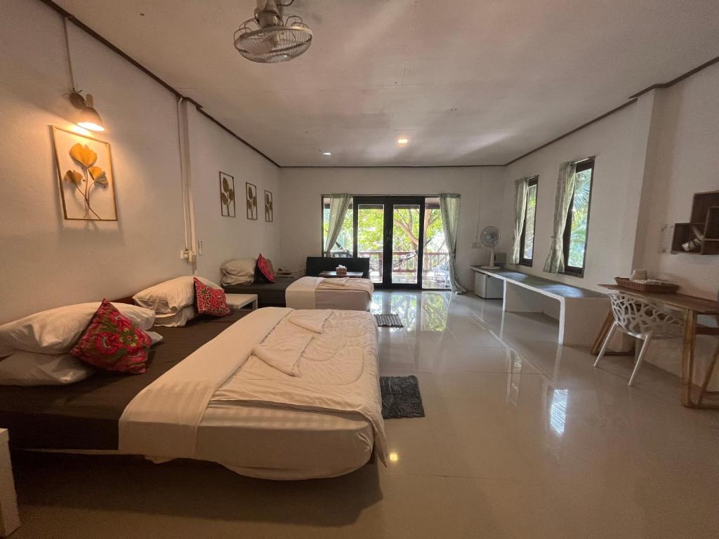 Chomjan Resort - Camera Familiare Con Balcone