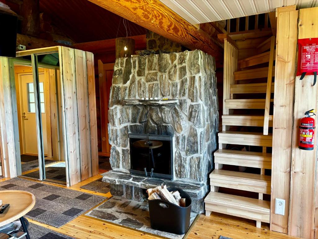Fotografie z fotogalerie ubytování Ruska 2, Ylläs, Äkäslompolo, Lapland - Log Cabin with Lake and Fell Scenery v destinaci Äkäslompolo