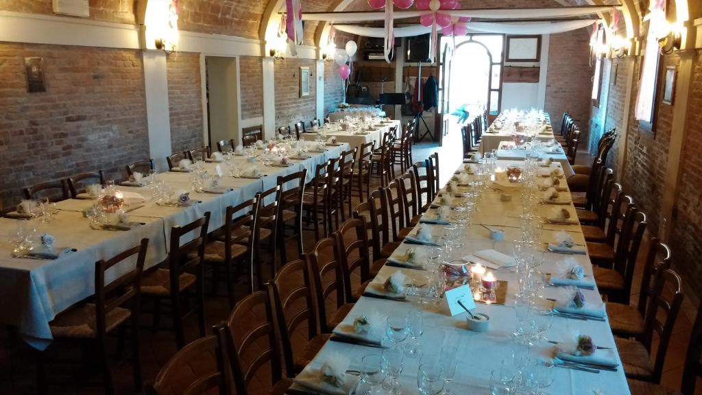 Reštaurácia alebo iné gastronomické zariadenie v ubytovaní Agriturismo La Crocetta