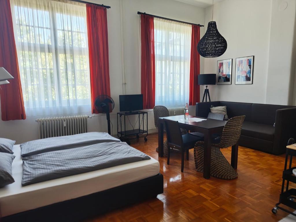 WHLIVING - Apartments & Studios in Konstanz - Studio De Luxe Lit Queen-Size