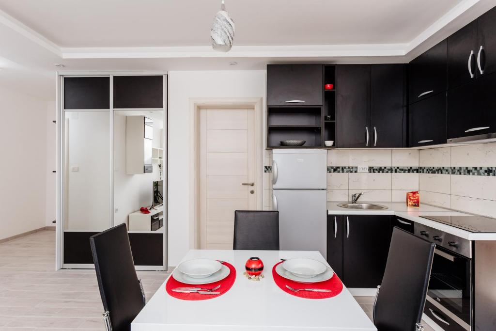 Dream Vacation Apartments - 12