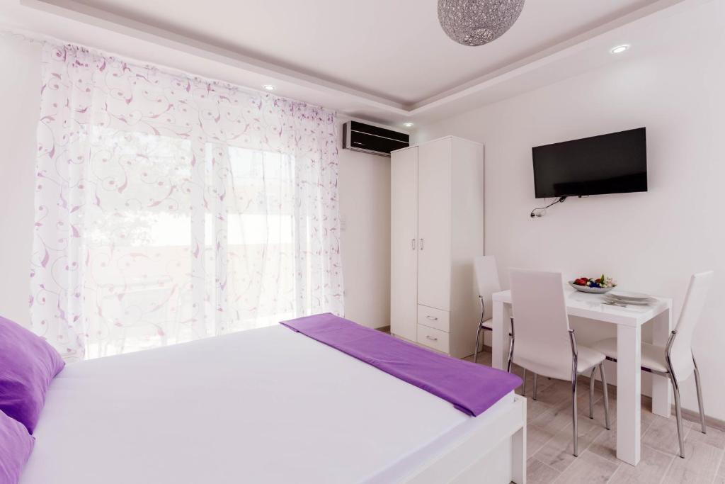 Dream Vacation Apartments - Estudio Con Balcón