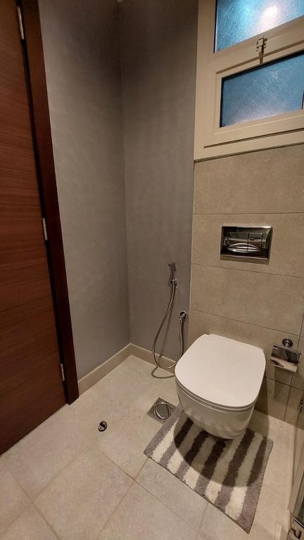 Koupelna v ubytování Luxury 1BHK with Balcony - Muscat Hills