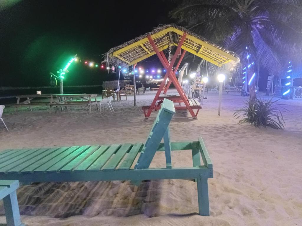 Fotografie z fotogalerie ubytování Happy Beach hotel nilaveli v destinaci Nilaveli