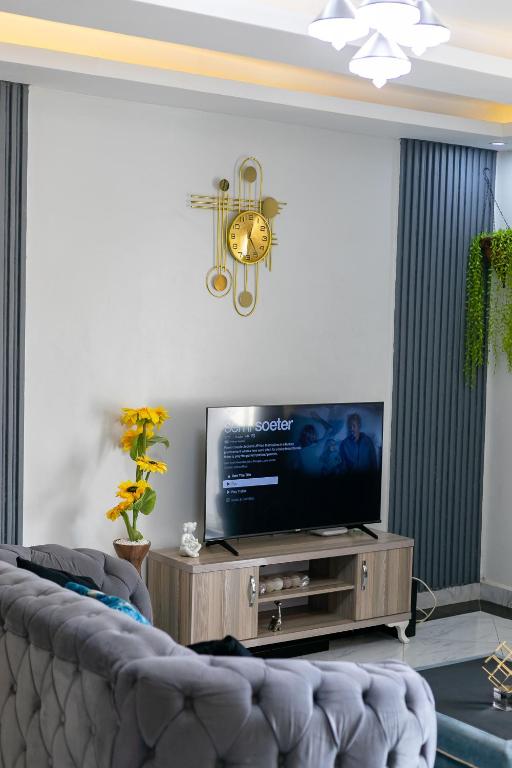 Televisyen dan/atau pusat hiburan di Revamphomes