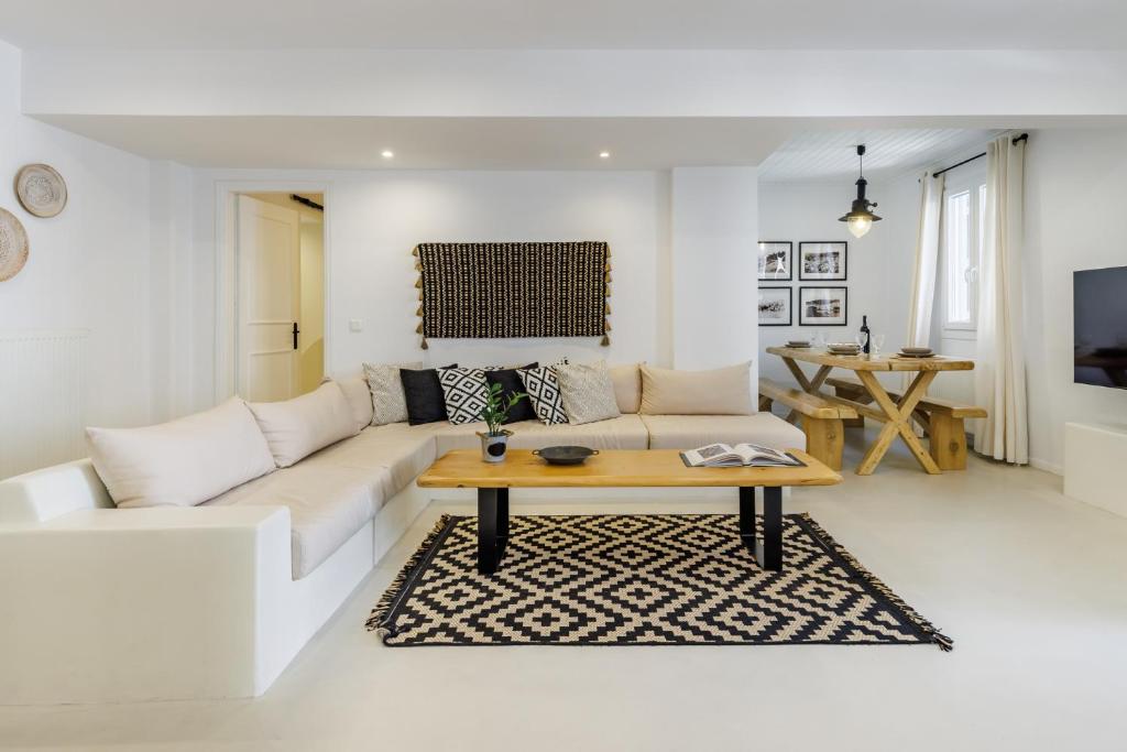 Lito House - Skopelos Town Within Reach