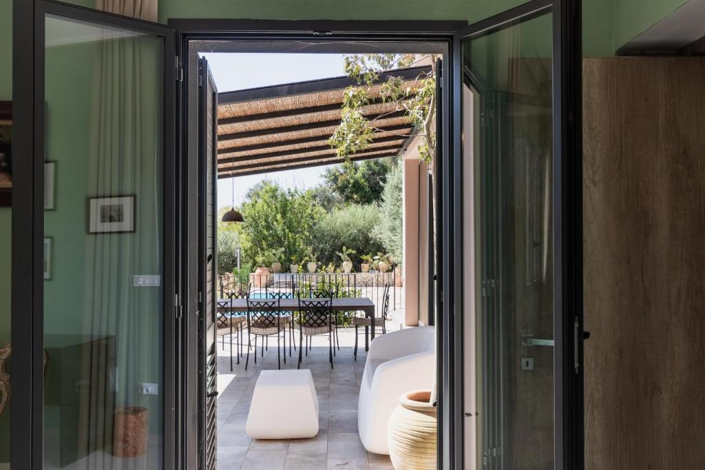 Balkón nebo terasa v ubytování Agriturismo Val Di Noto