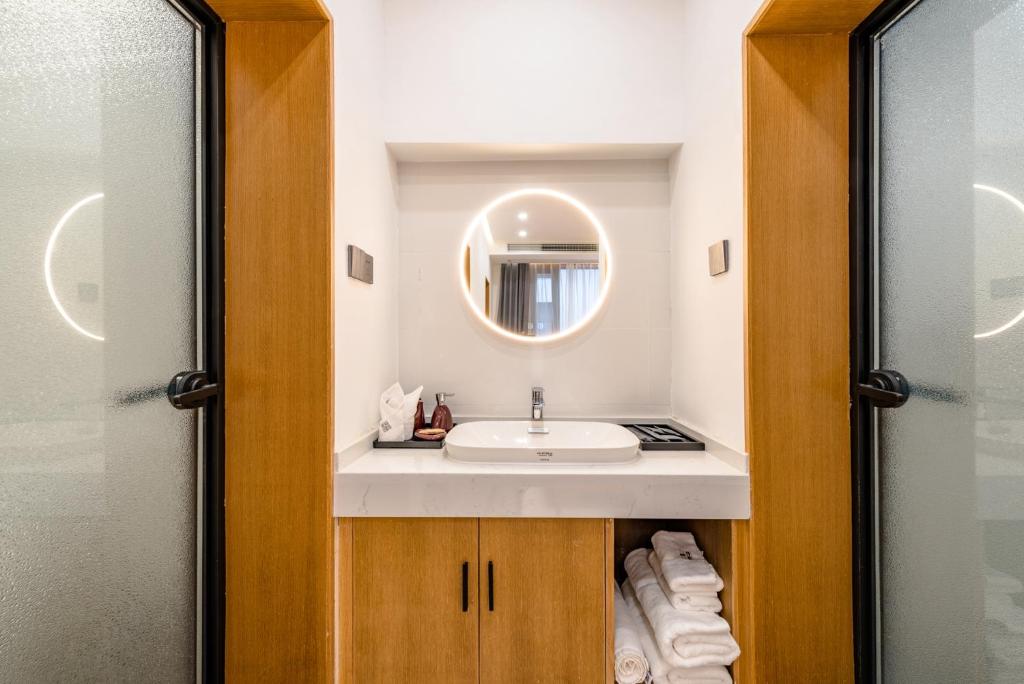 Een badkamer bij Zhangjiajie Tianmen Mountain Cableway High-end B&B