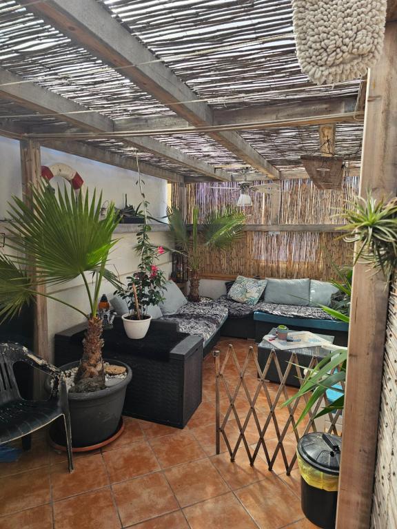 Posedenie v ubytovaní B&B La Caleta Zimmer 3