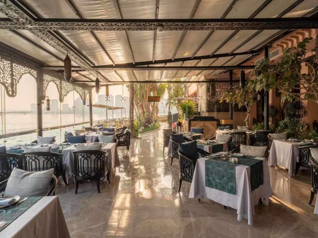 Restaurace v ubytování Sofitel Cairo Nile El Gezirah
