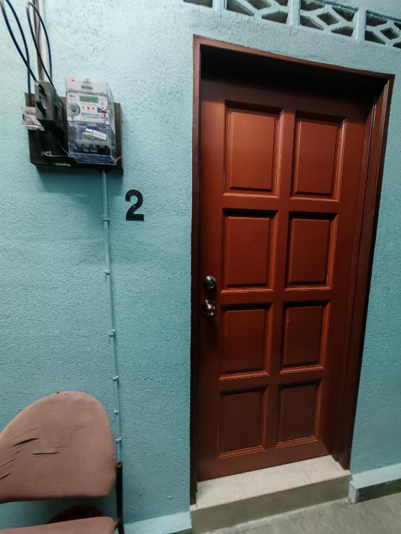 Televisyen dan/atau pusat hiburan di HOMESTAY DATUL BANTING #5, 1bilik 4-6org, Near Jenjarom, HargaB40, Mvslim shj, #NO TOWEL