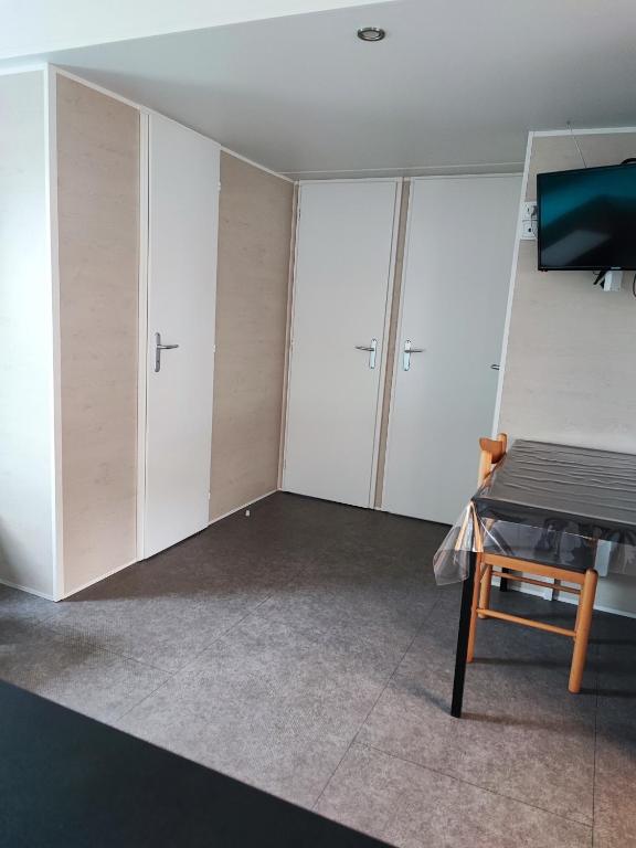 Fotografie z fotogalerie ubytování MOBILE HOME 3 CHAMBRES v destinaci Hyères