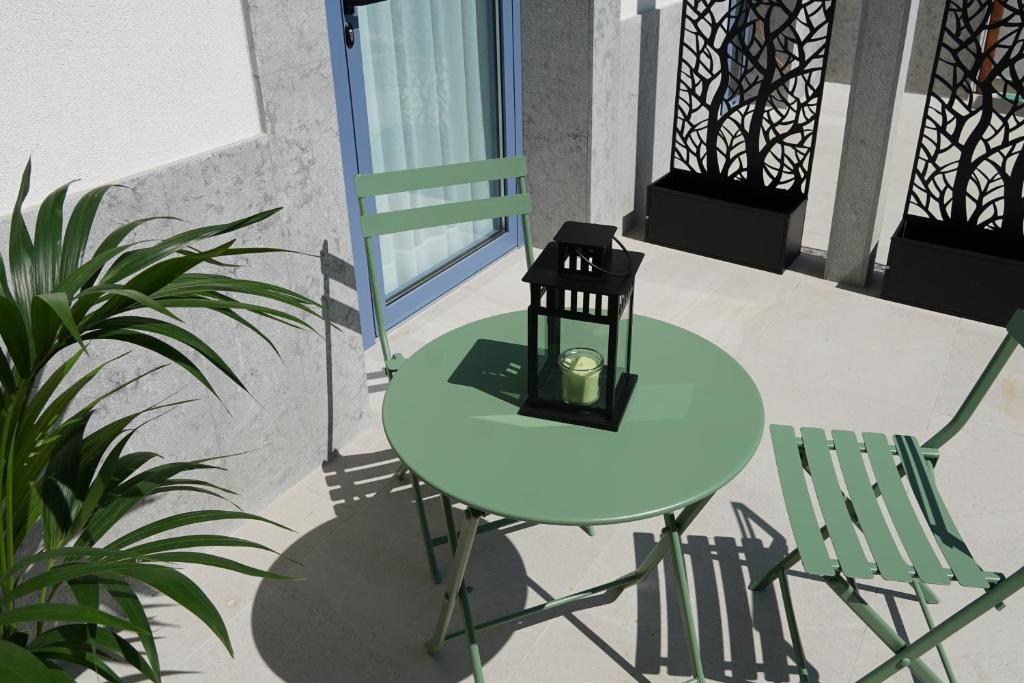 VILLAGRADO Suites - Appartamento Con 1 Camera Da Letto E Giardino