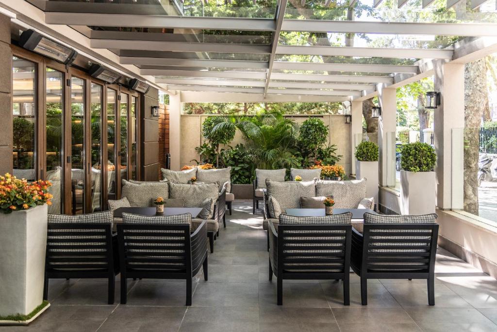 The Y Hotel - Resim 5