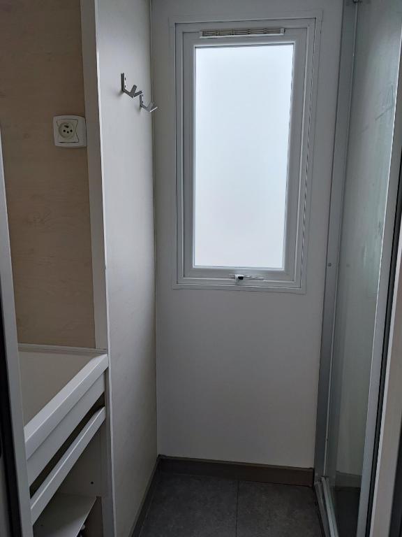 Postel nebo postele na pokoji v ubytování MOBILE HOME 3 CHAMBRES