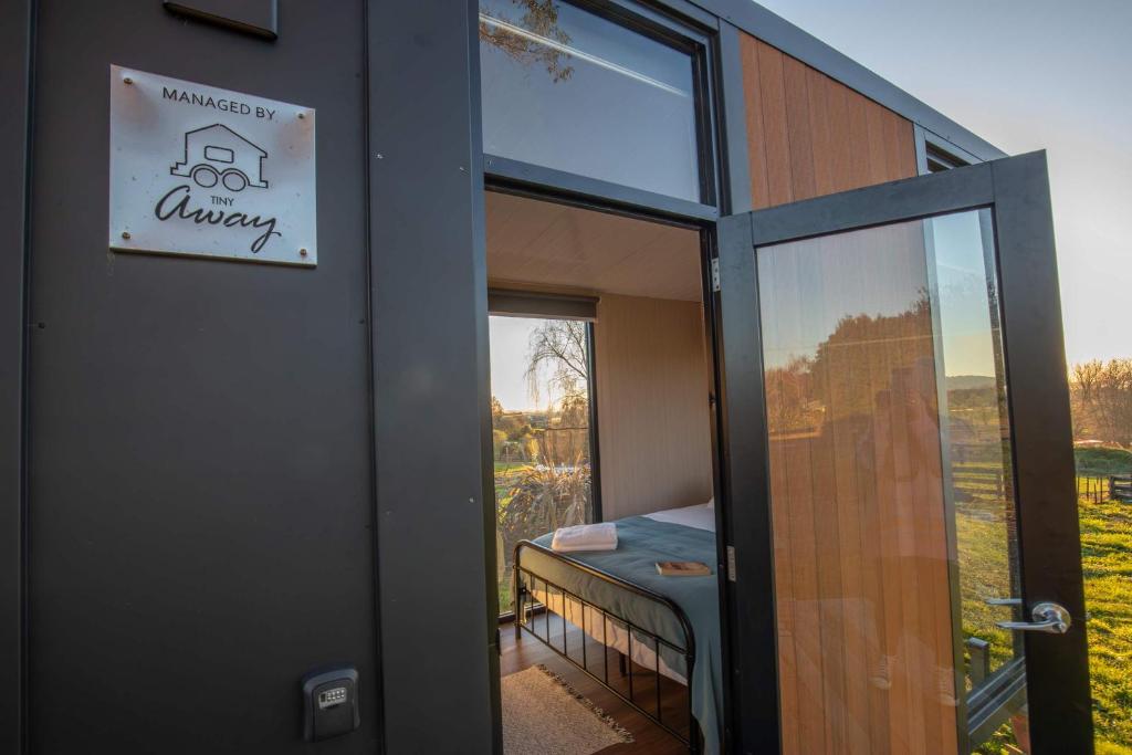 Maungakawa Hill by Tiny Away - Resim 13