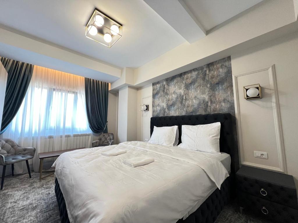 Premium Rooms & Boutique Apartments with Free Parking - Resim 19