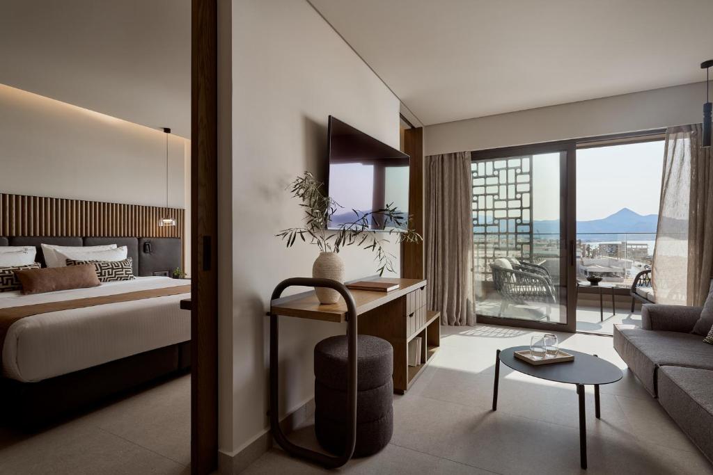 
Signature Suite with Panoramic Sea View
