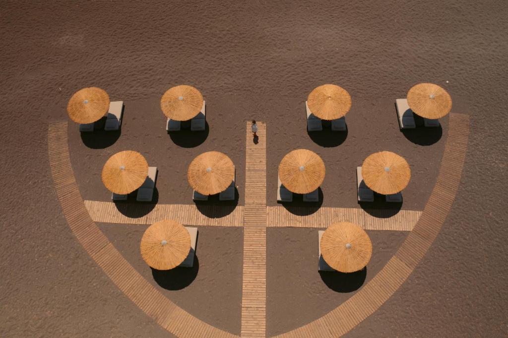Fotografie z fotogalerie ubytování Black Rose Beach Suites v destinaci Perivolos